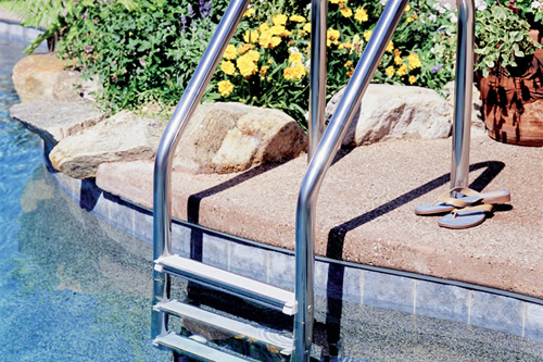 Optimum Pool Ladders