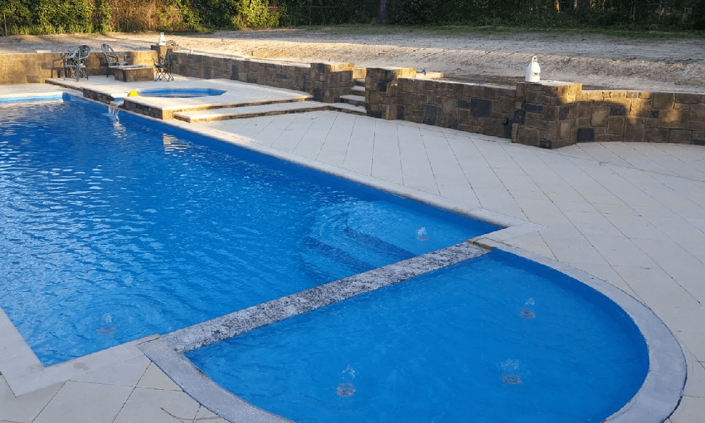 Round Spill Over Tanning Ledge